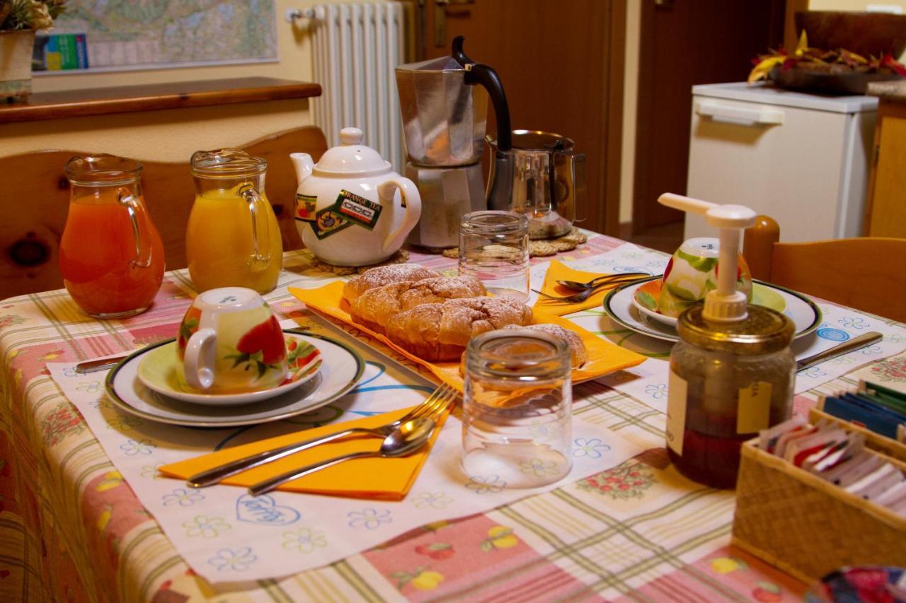 Guest House Il Nido Dello Svasso -Foresteria Lombarda- ソーリコ エクステリア 写真